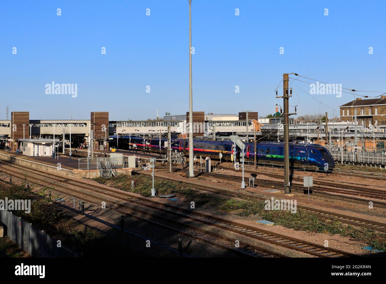 Hull Trains 802302 Azuma, East Coast Main Line Railway; Peterborough, Cambridgeshire, Inghilterra Foto Stock