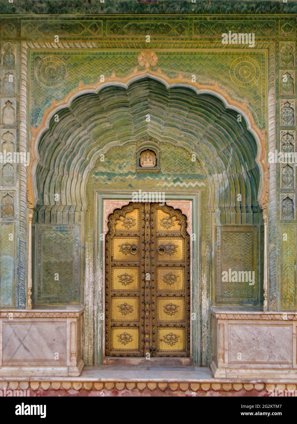 Art porta di lavoro in City Palace Jaipur, Rajasthan, India. Foto Stock
