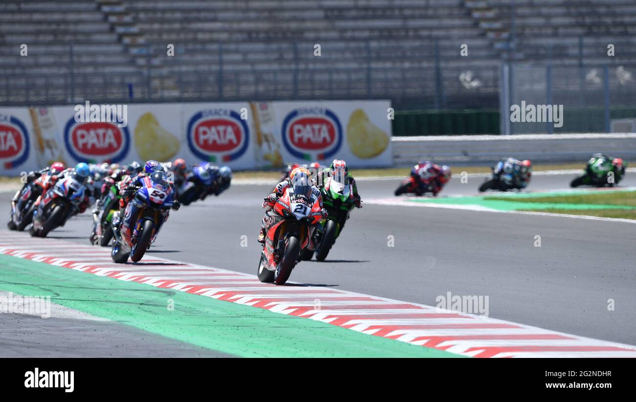 Misano Adriatico, Italia. 12 giugno 2021. Giri 1 durante UEFA Euro 2020, Gruppo A, partita di calcio, World Superbike - SBK a Misano Adriatico, Italia, Giugno 12 2021 Credit: Independent Photo Agency/Alamy Live News Foto Stock