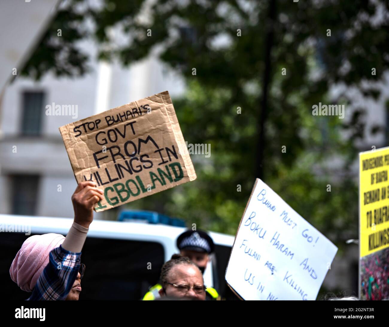 Londra, Inghilterra, Regno Unito 12 giugno 2021: Solidarietà con la Giornata nazionale della democrazia in Nigeria, tenutasi nel centro di Londra Credit: Loredana Sangiuliano / Alamy Live News Foto Stock