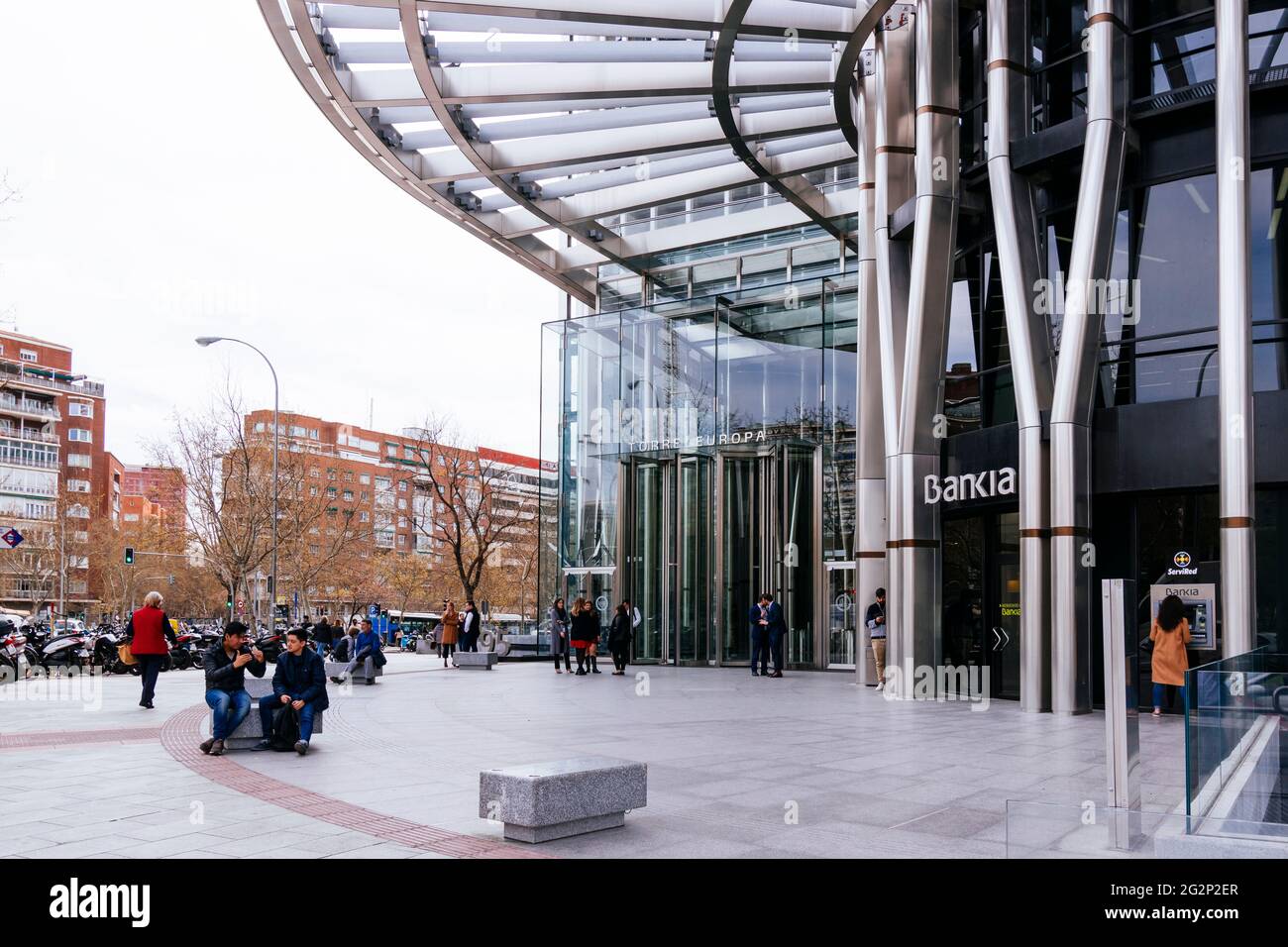 L'ingresso della Torre Europa. Quartiere degli affari di AZCA. Madrid, Spagna, Europa Foto Stock
