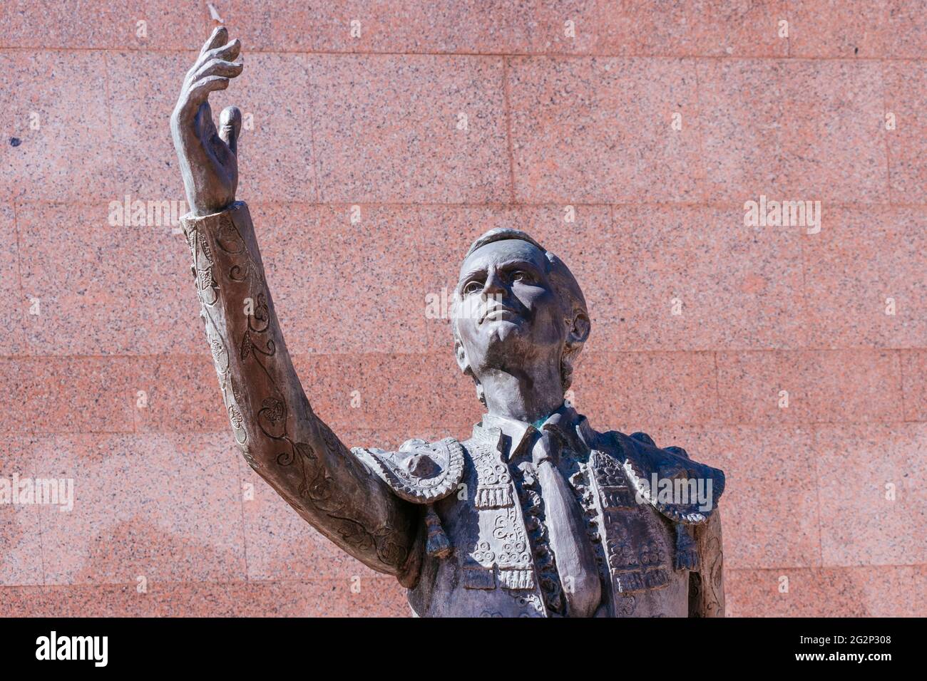 Statua omaggio al bullfighter Luís Miguel Dominguín, realizzato dallo scultore Ramón Aymerich. la plaza de toros de Las Ventas, conosciuta semplicemente come Las VE Foto Stock