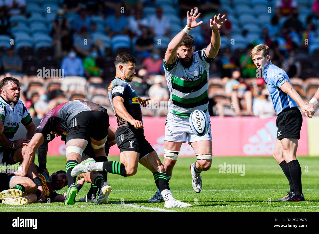 LONDRA, REGNO UNITO. 12 giugno 2021. Danny Care of Harlequins (centro) in azione durante la Gallagher Premiership Rugby Match tra Harlequins vs Newcastle Falcons al Twickenham Stoop Stadium sabato 12 giugno 2021. LONDRA, INGHILTERRA. Credit: Taka G Wu/Alamy Live News Foto Stock