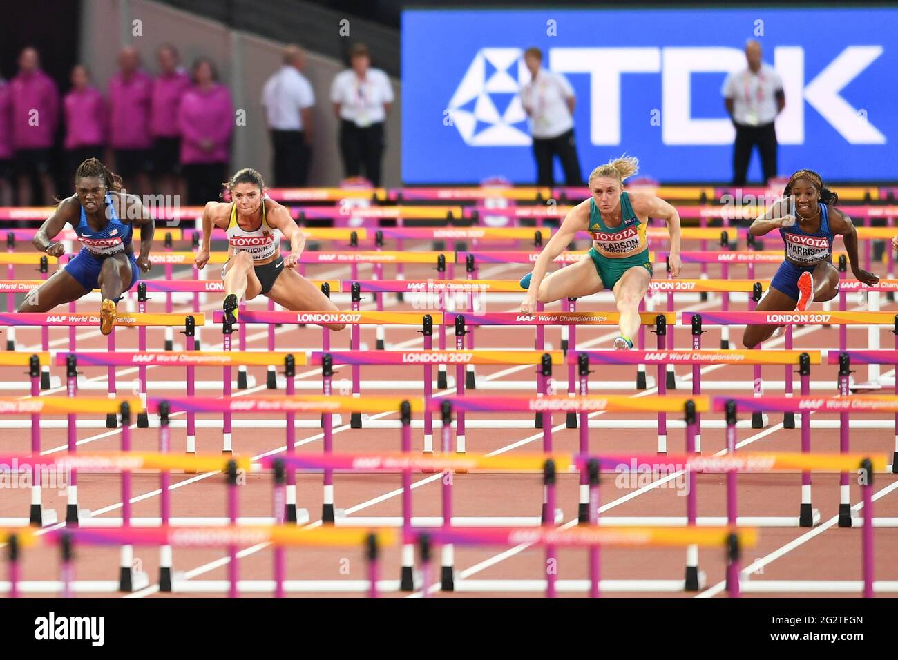 Sally Pearson (Oro), Dawn Harper-Nelson (Argento) Pamela Dutkiewicz (Bronzo). 100 metri di ostacoli finale. Campionati del mondo di atletica, Londra 2017 Foto Stock