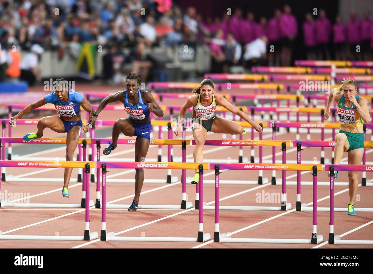 Sally Pearson (Oro), Dawn Harper-Nelson (Argento) Pamela Dutkiewicz (Bronzo). 100 metri di ostacoli finale. Campionati del mondo di atletica, Londra 2017 Foto Stock