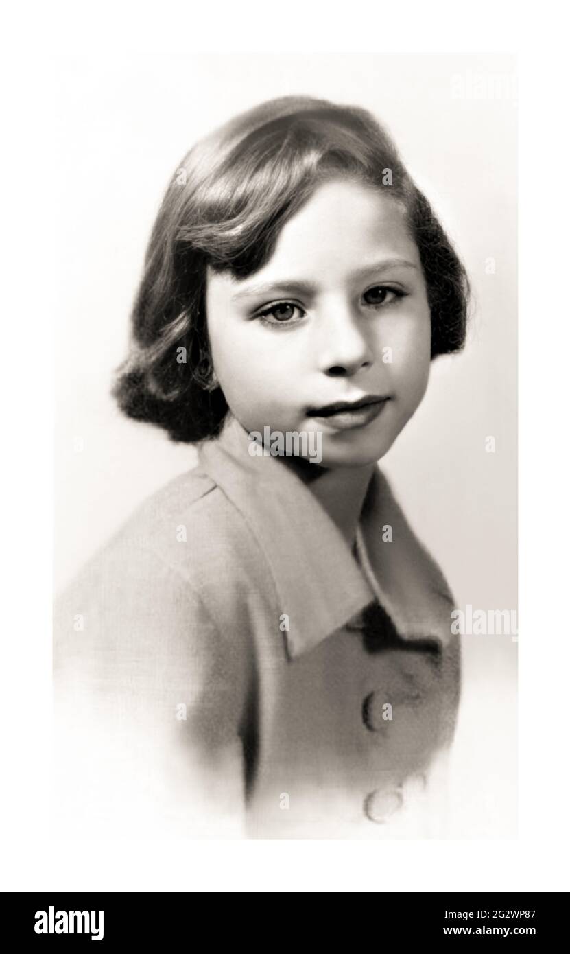 1950 c., Brooklyn , NEW YORK, USA : la celebre cantante americana BARBRA STREISAND (nata nel 1942 ) quando era una giovane ragazza di 8 anni . Fotografo sconosciuto. - STORIA - FOTO STORICHE - personalità da giovani giovani - ragazza - personalità personalità quando era giovane - INFANTA - INFANZIA - musica POP - MUSICA - cantante - BAMBINI - BAMBINA - BAMBINI - BAMBINO - INFANZIA - INFANTA --- ARCHIVIO GBB Foto Stock