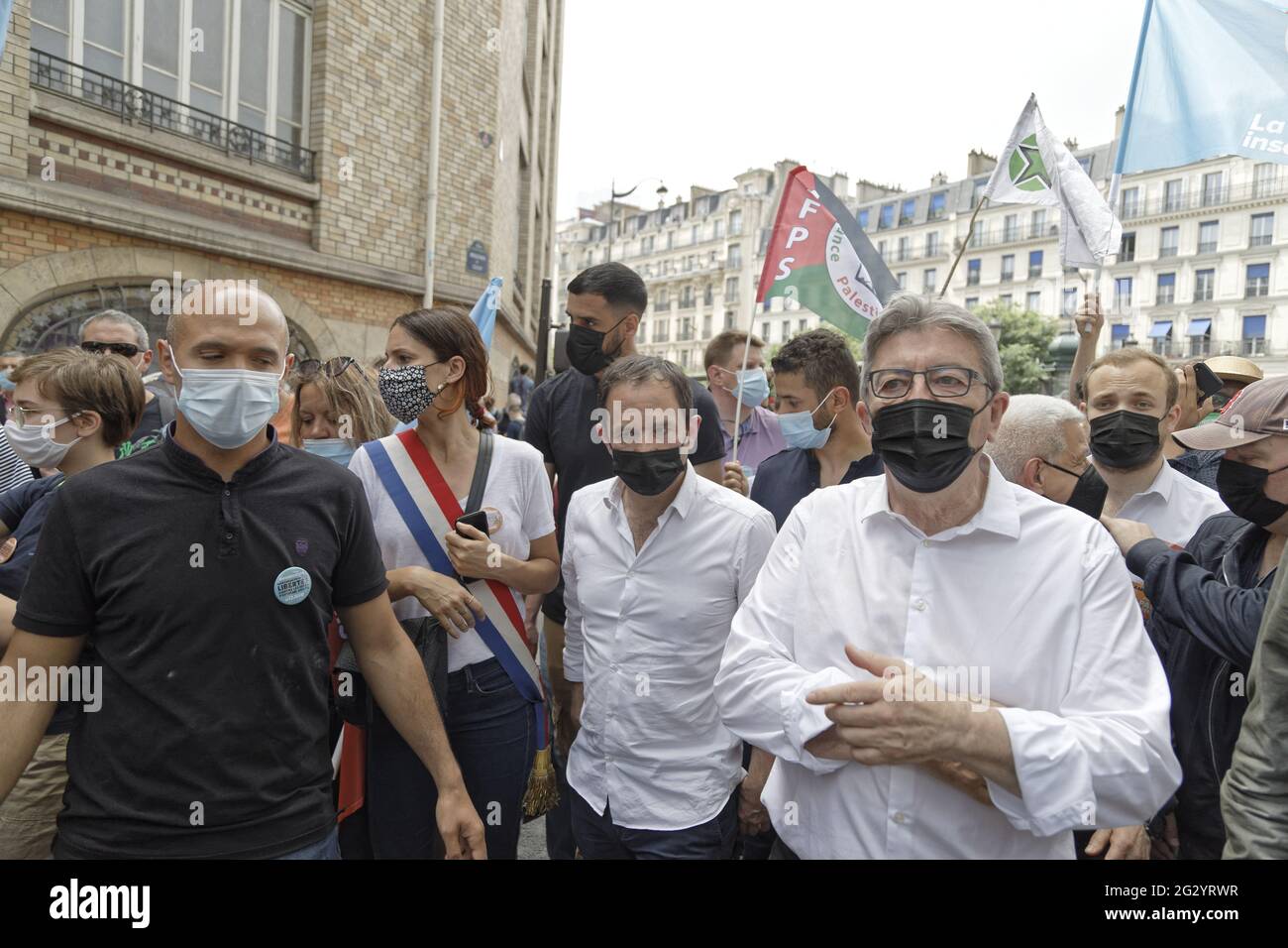 Parigi, Francia. 6 Giugno 2021. Benoît Hamon e Jean-Luc Mélenchon partecipano alla marcia nazionale PER LE NOSTRE LIBERTÀ a Parigi, Francia. Foto Stock
