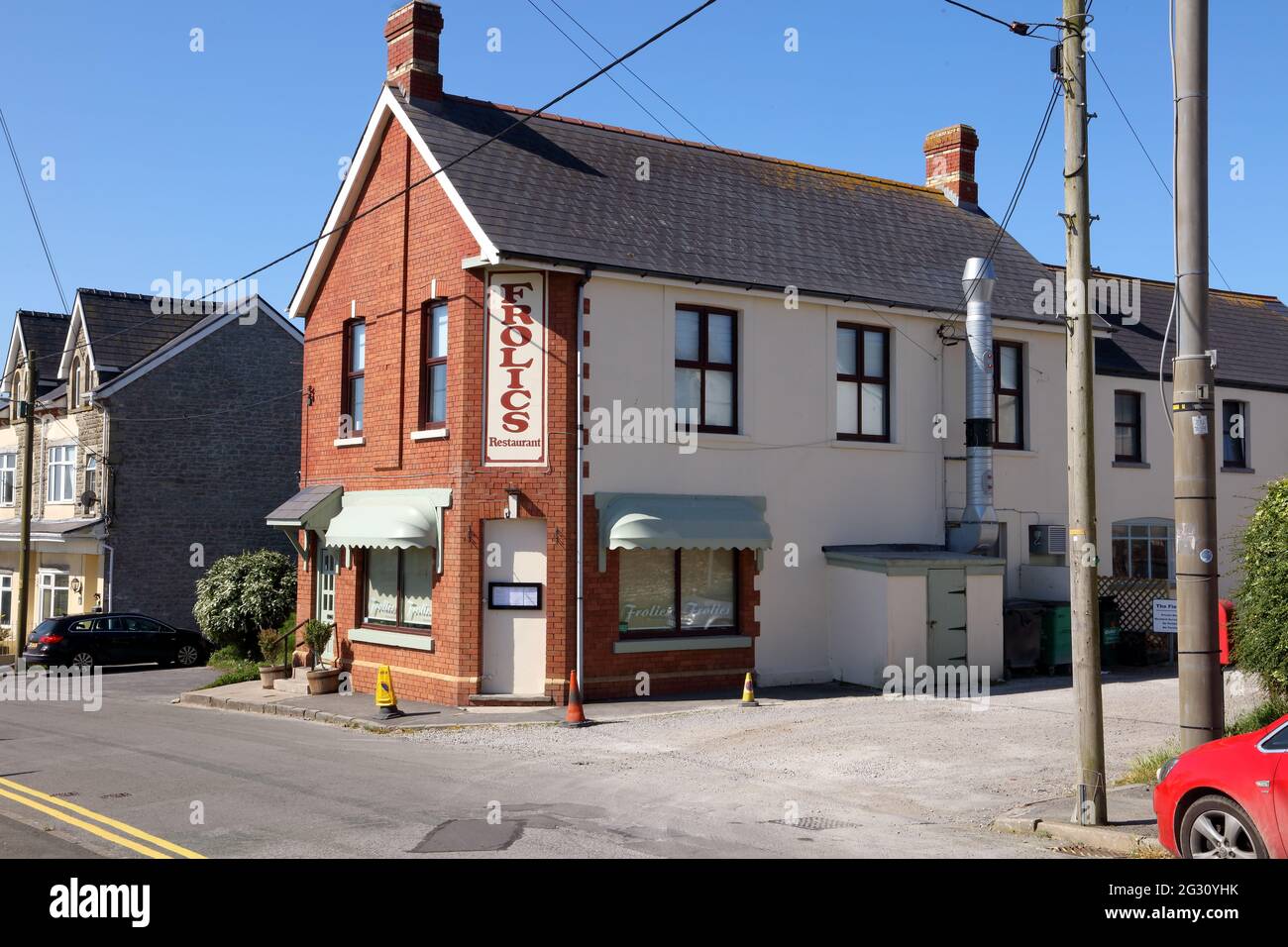 Un ristorante a tema italiano vicino alle spiagge della baia di Dunraven e Ogmore situato subito fuori dalla strada principale attraverso il villaggio. Foto Stock