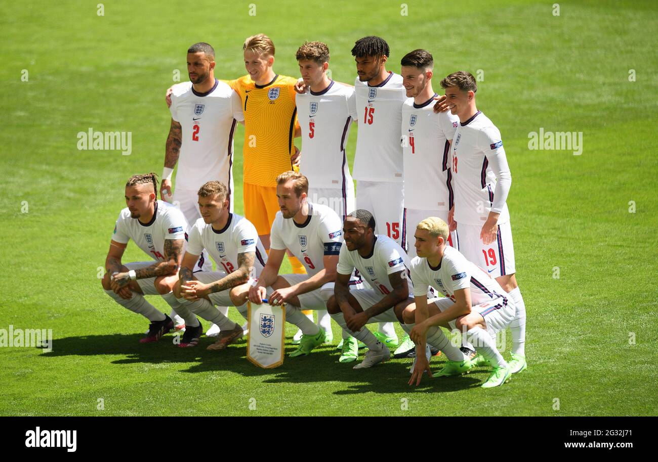 13 giugno 2021 - Inghilterra / Croazia - UEFA Euro 2020 Gruppo D Match - Wembley - Londra Inghilterra team-group prima della partita Euro 2020 contro la Croazia. Credito immagine : © Mark Pain / Alamy Live News Foto Stock