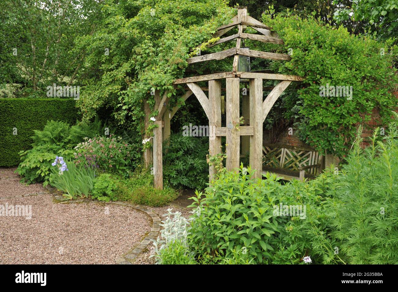 WOLLERTON, SHROPSHIRE / REGNO UNITO - 22 MAGGIO 2014: Il giardino a Wollerton Old Hall Foto Stock