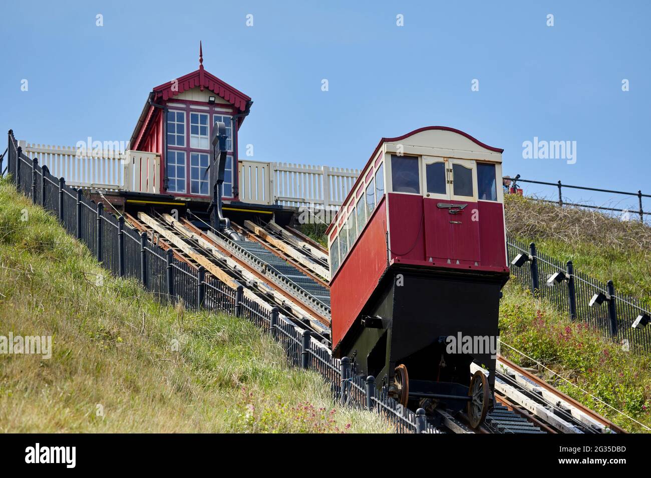 Saltburn-by-the-Sea, città balneare di Redcar e Cleveland, North Yorkshire, Inghilterra. Saltburn Cliff Tramway ha aperto nel 1884 Foto Stock