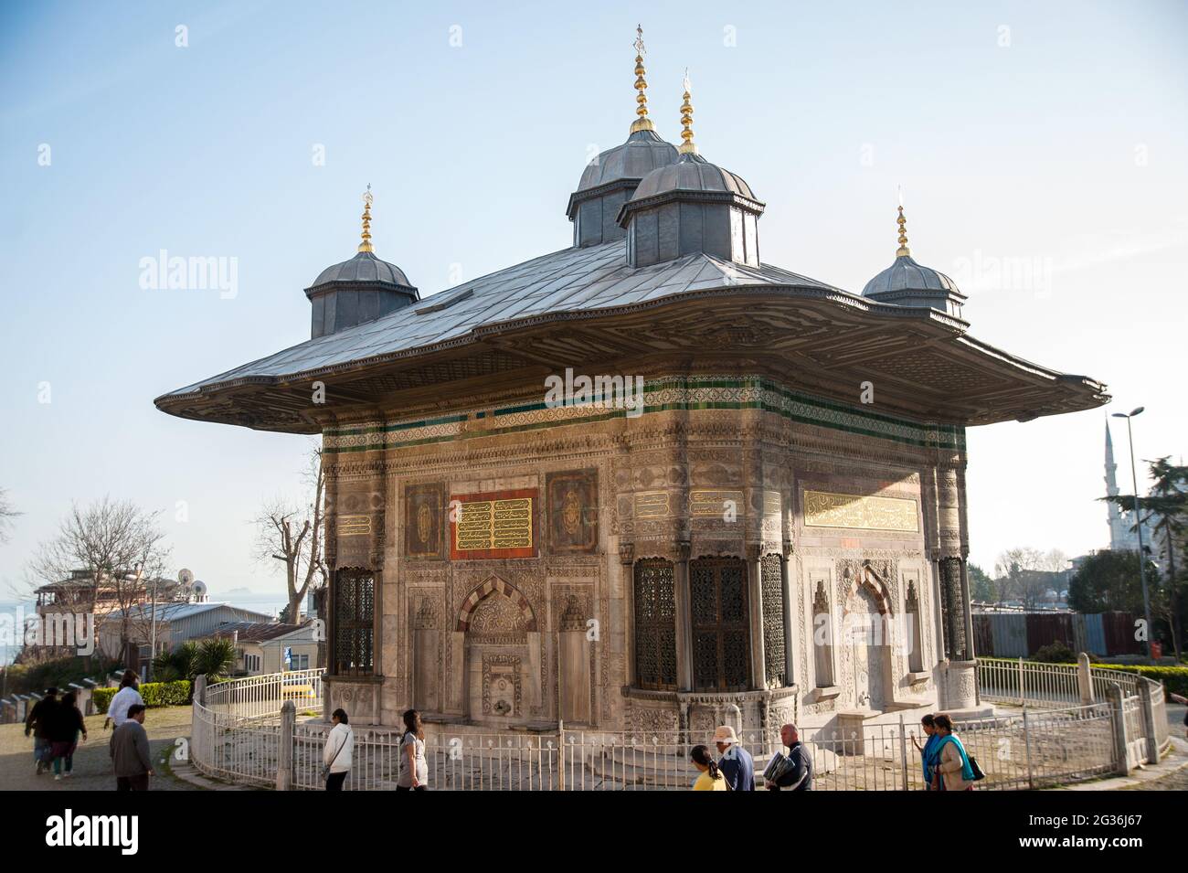 Sultanahmet,İstanbul/Turchia -03/22/2010:Palazzo Topkapi con la Fontana Ahmed III Foto Stock