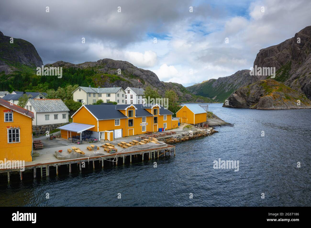 Storico villaggio di pescatori di Nusfjord sulle isole Lofoten, Norvegia Foto Stock