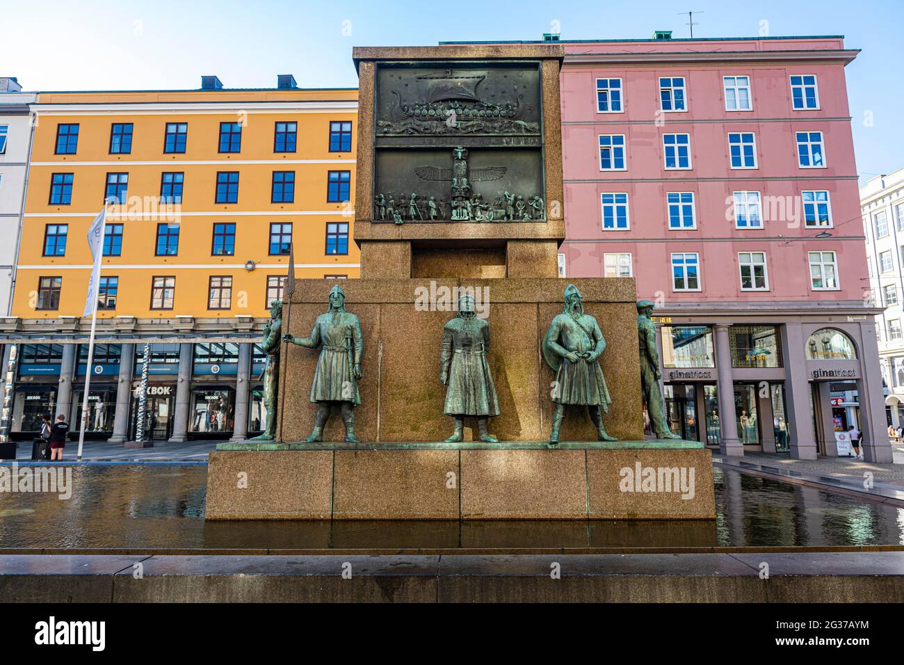Monumento ai marinai, patrimonio mondiale dell'UNESCO, Bergen, Norvegia Foto Stock
