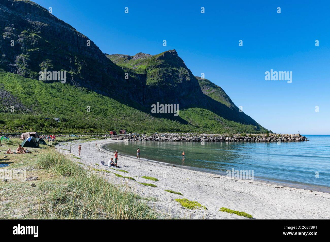 Spiaggia di Ersfjord Senja, strada panoramica Senja, Norvegia Foto Stock