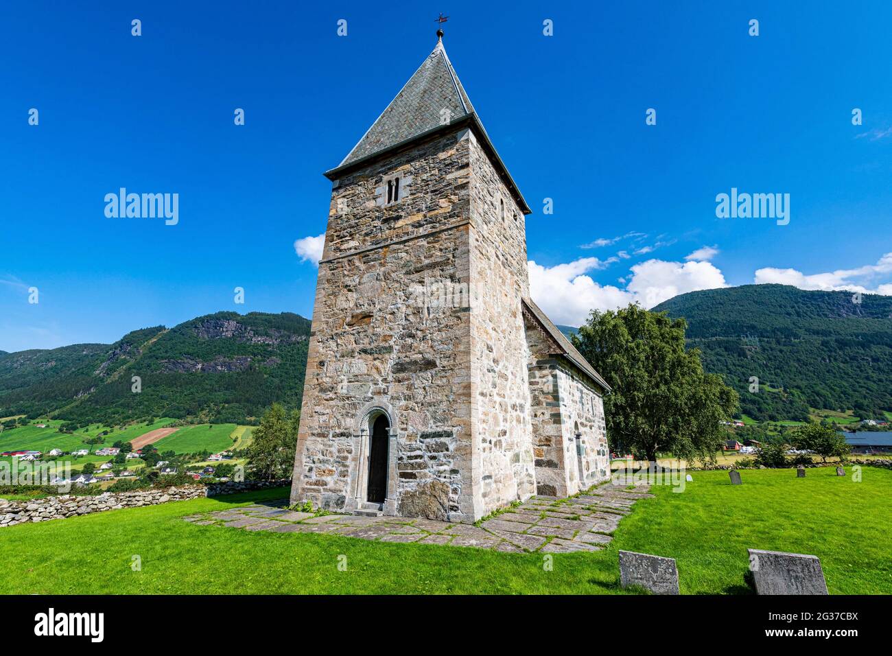Hove chiesa di pietra, Vikoyri, Norvegia Foto Stock