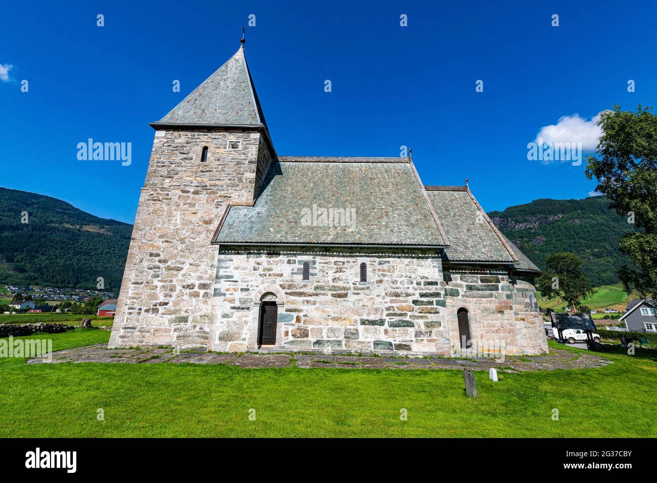 Hove chiesa di pietra, Vikoyri, Norvegia Foto Stock