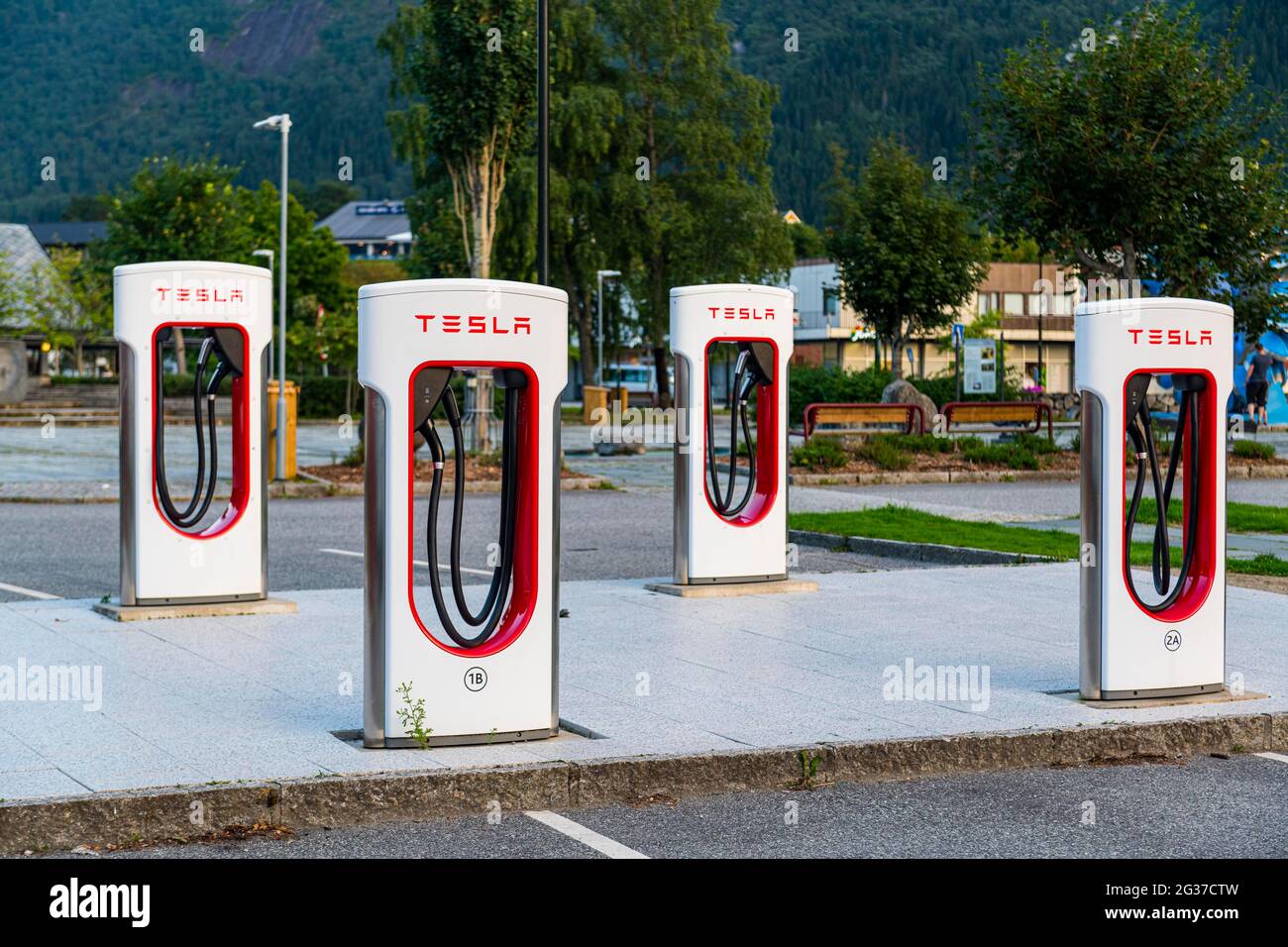 Tesla, stazione di rifornimento elettrica, Eidfjord, Vestland, Norvegia Foto Stock