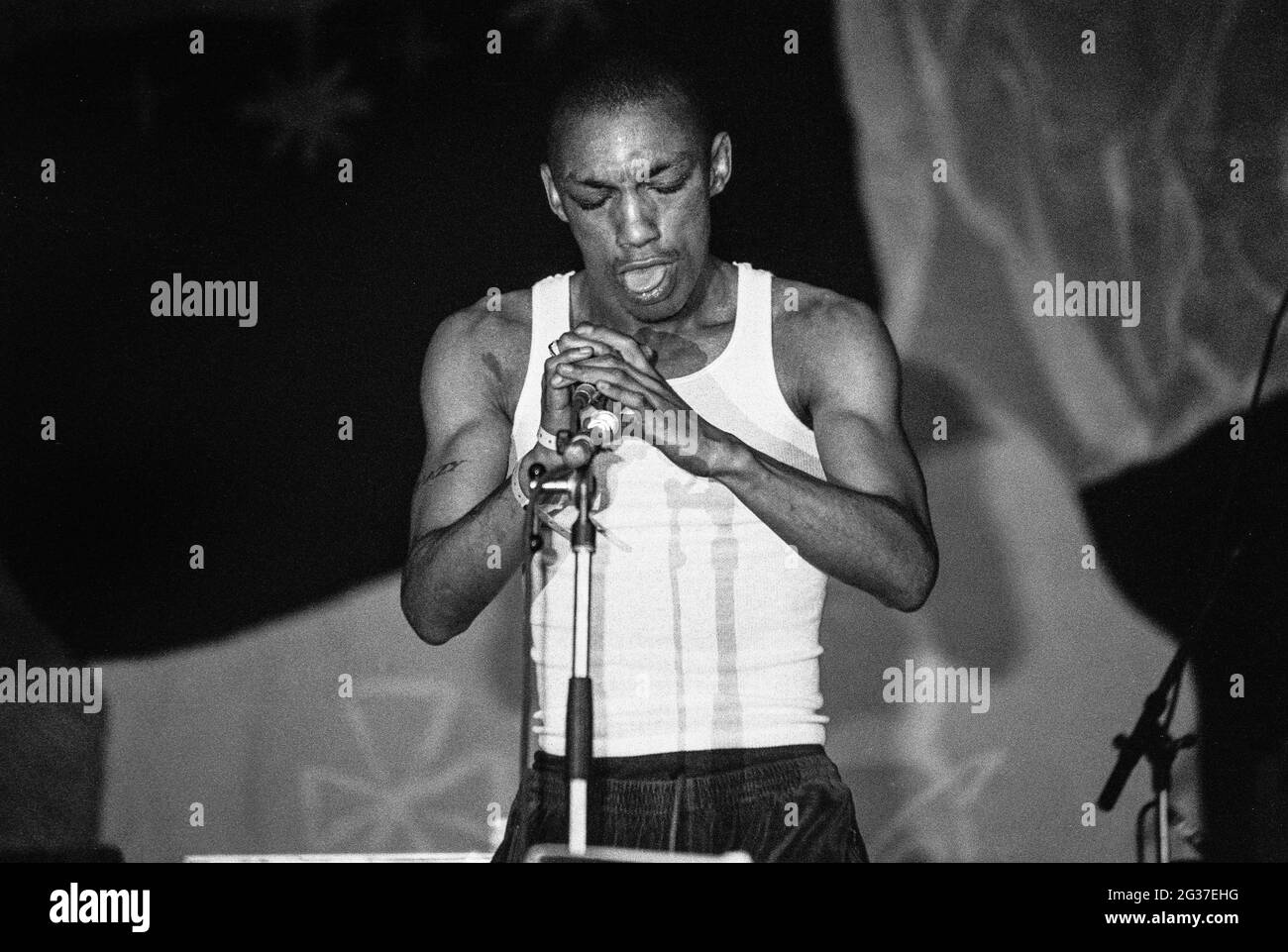 Tricky al festival di Glastonbury 1998, Somerset, Inghilterra, Regno Unito. Foto Stock