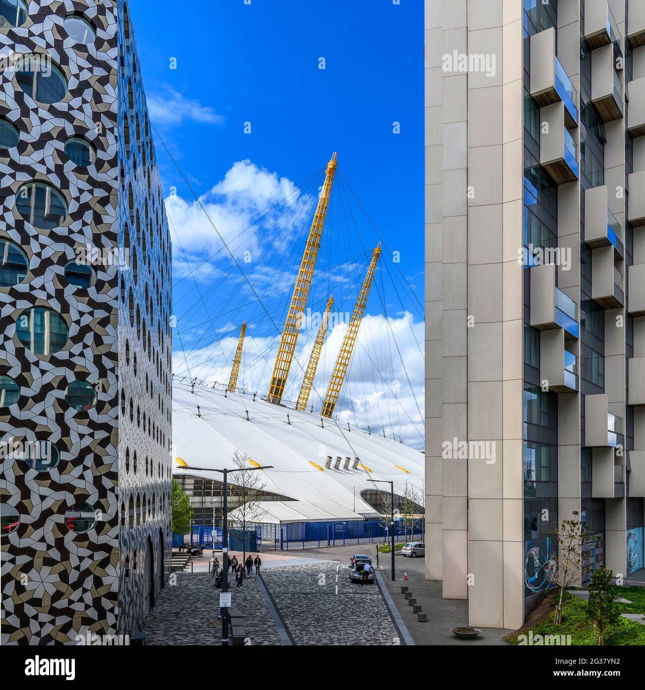 London O2 è stato costruito come spazio espositivo per il Millennium nei Docklands / East End di Londra. Ora convertito in un complesso di intrattenimento per concerti. Foto Stock