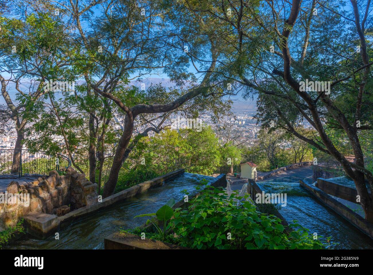 Vista dalla collina Cerro San Bernardo, Teleferico San Bernado , città coloniale di Salta in Argentina Nord-Ovest, America Latina Foto Stock