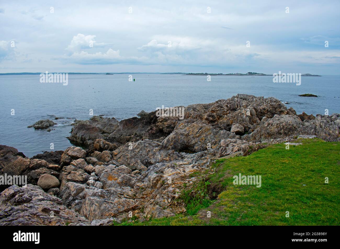 Vedute panoramiche della costa rocciosa al Chandler Hovey Park a Marblehead, Massachusetts -05 Foto Stock