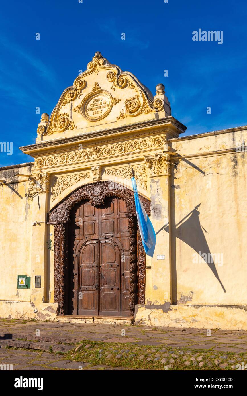 Convento de San Bernardo fondato nel 1762con la storica porta in legno intagliata a mano, Salta, Provincia Salta, NW Argentino, America Latina Foto Stock