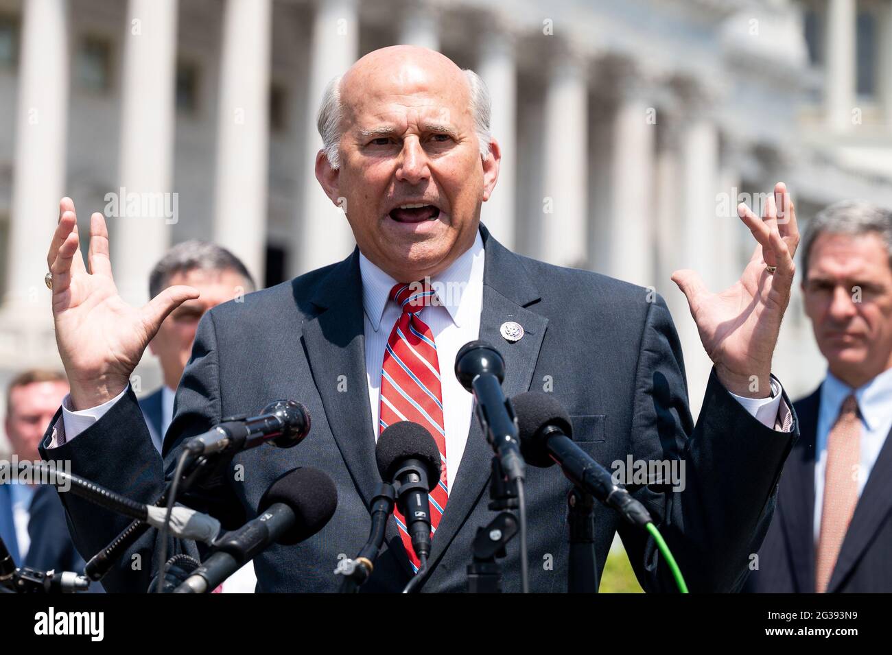 Washington, Stati Uniti. 14 Giugno 2021. Il rappresentante degli Stati Uniti Louie Gohmert (R-TX) parla ad una conferenza stampa di una causa in corso contro le multe che sono state inflitte come risultato della risoluzione della Camera 73 "fornire al Sergente-a-armi l'autorità di multa membri, delegati, O il commissario residente per la mancata esecuzione dello screening di sicurezza per l'ingresso nella Camera e per altri scopi." Credit: SOPA Images Limited/Alamy Live News Foto Stock