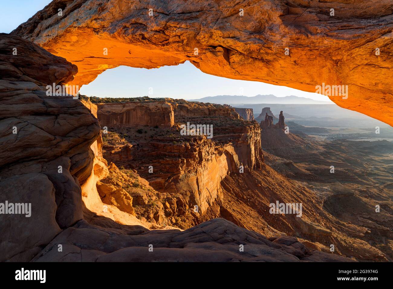 Mesa Arch at Sunrise, Canyonlands National Park, Utah, USA Foto Stock
