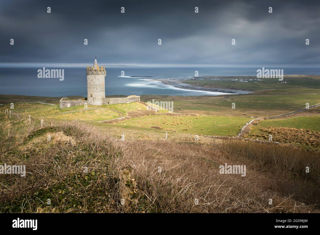 Doolin castello sul mare in Irlanda Foto Stock