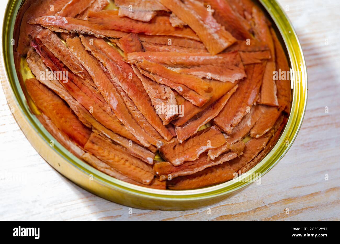 Filetti di acciuga salati in olio Foto Stock