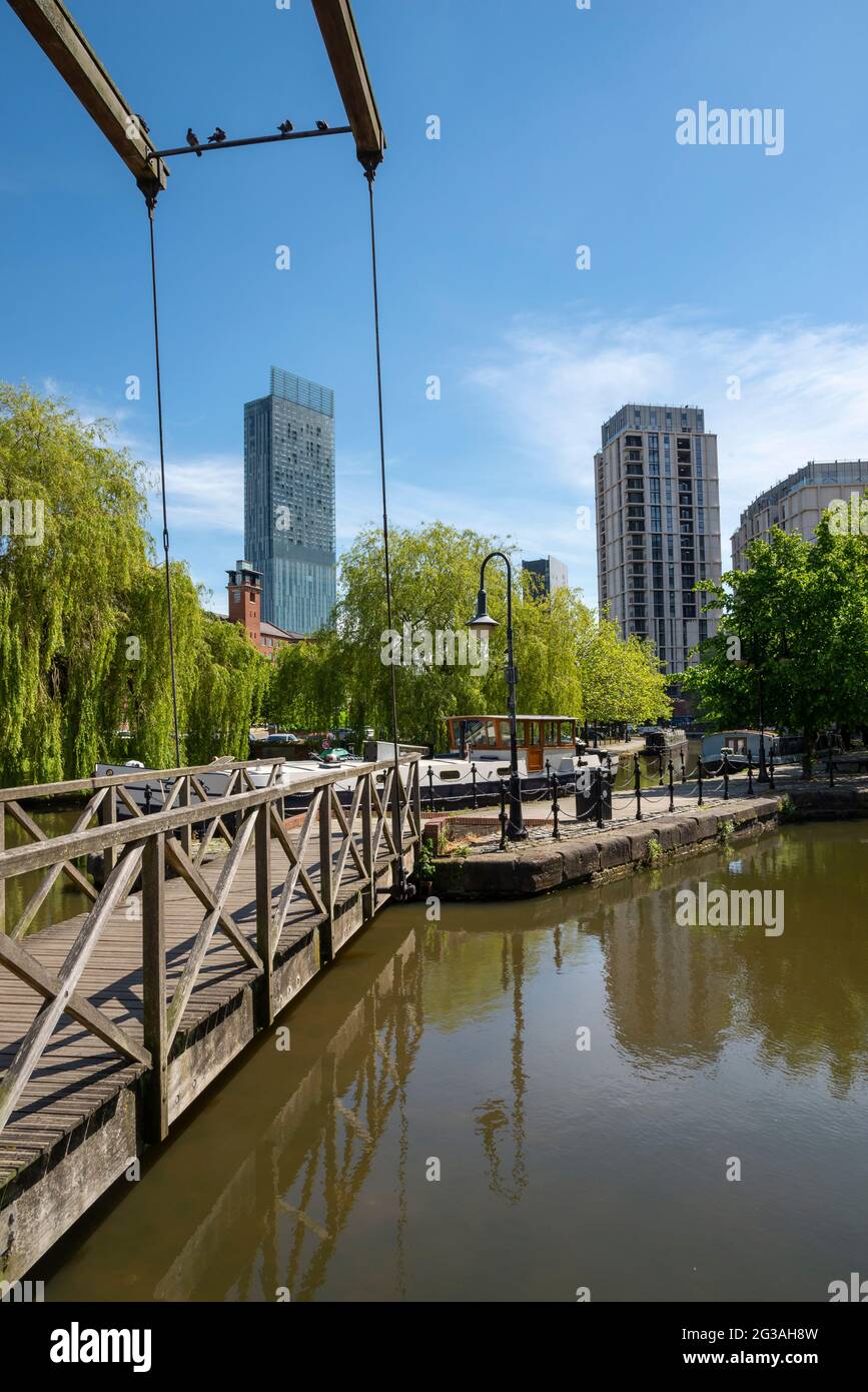 Castlefield Basin, e parco del patrimonio urbano nel centro di Manchester, Inghilterra. Situato intorno ai canali di Bridgewater e Rochdale. Foto Stock