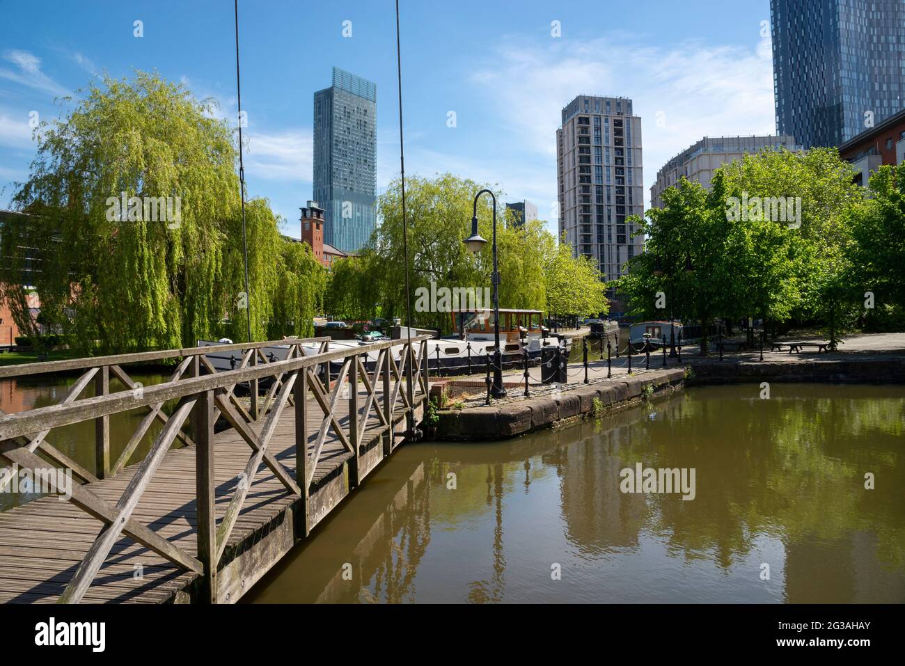 Castlefield Basin, e parco del patrimonio urbano nel centro di Manchester, Inghilterra. Situato intorno ai canali di Bridgewater e Rochdale. Foto Stock