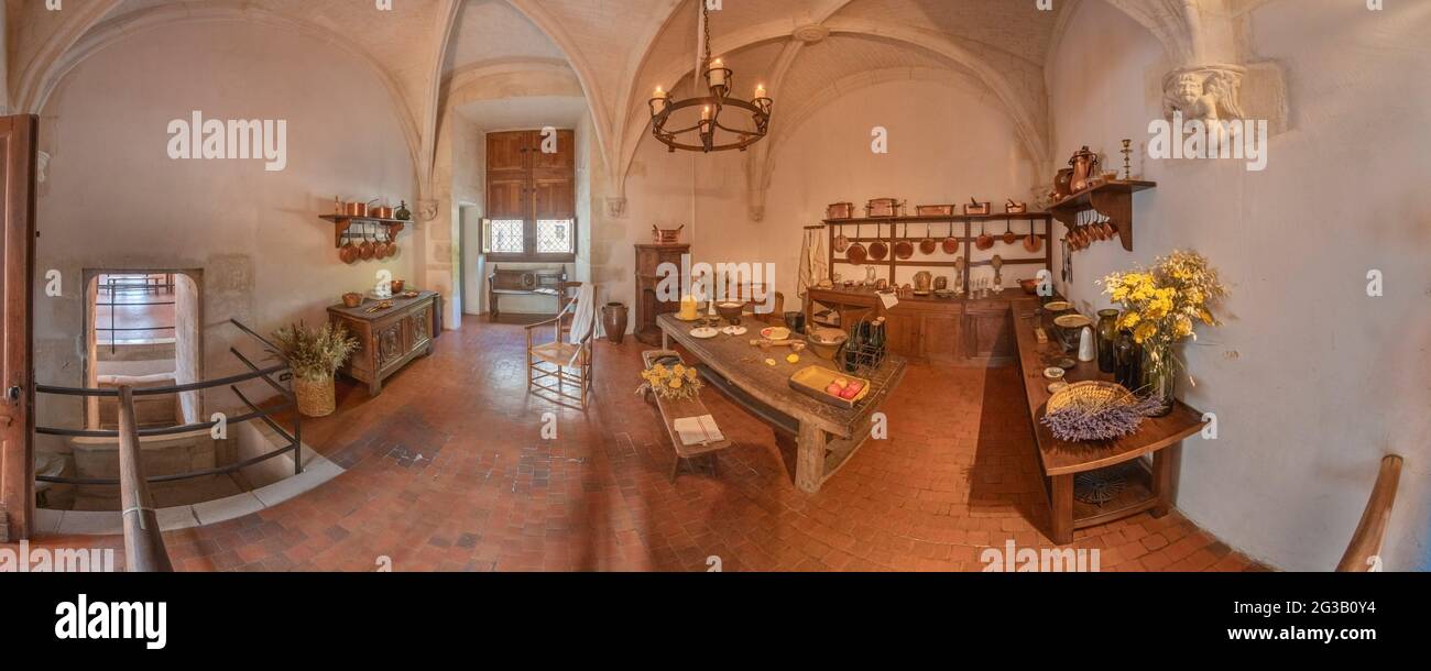 FRANCIA - VALLE DELLA LOIRA - INDRE ET LOIRE (37) - CASTELLO D'AZAY LE RIDEAU : LA CUCINA, NOTEVOLMENTE MODIFICATA NEL TEMPO: NEL XVI SECOLO, IL Foto Stock