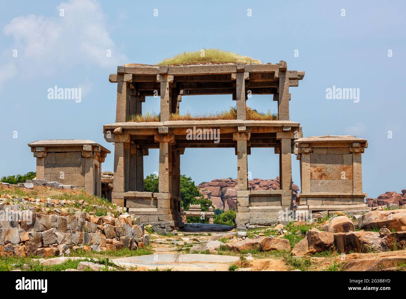 Antiche rovine di Hampi. Sule Bazaar, Hampi, Karnataka, India Foto Stock