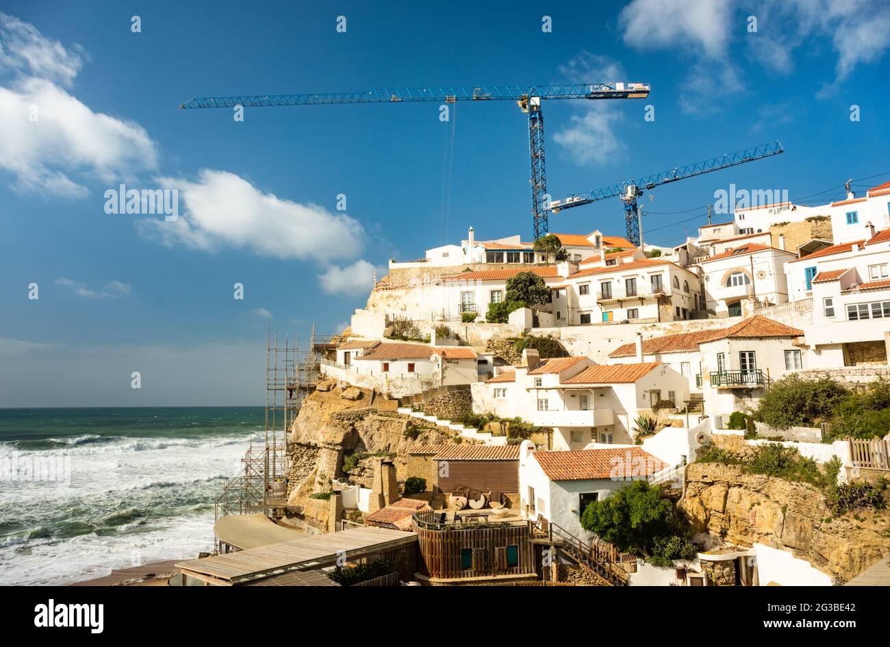 Azenhas do Mar, villaggio di pescatori vicino a Lisbona, Sintra Portogallo Foto Stock