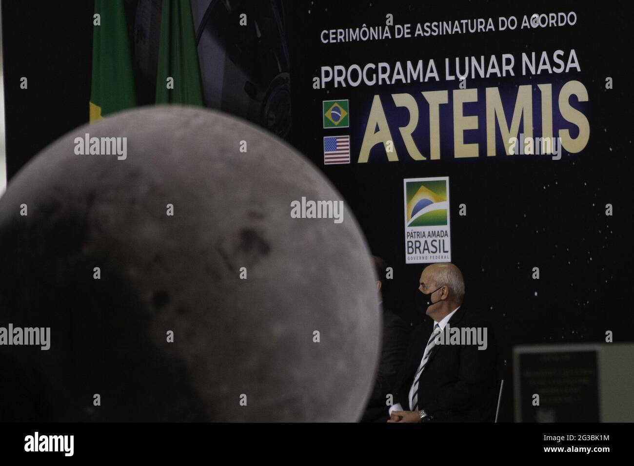 15 giugno 2021, Brasilia, Distrito Federal, Brasil: (INT) LUNAR NASA ARTEMIS Programme Firing Agreement Ceremony . 15 giugno 2021, Brasilia, Distretto Federale, Brasile: Il Ministero della Scienza, della tecnologia e delle innovazioni (MCTI) tiene una cerimonia per firmare l’accordo Ã¢â‚¬Å NASA Artemis Lunar ProgramÃ¢â‚¬Â nella Sala Noble del Palazzo Planalto. Alla cerimonia partecipano il presidente della Repubblica, Jair Bolsonaro, il Ministro dell'MCTI, l'astronauta Marcos Pontes, il Ministro degli Affari Esteri, Carlos Alberto Franca e l'ambasciatore degli Stati Uniti in Brasile, Todd Chapman. (Immagine di credito Foto Stock