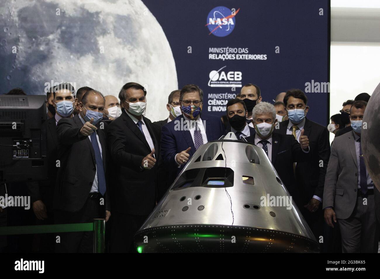 15 giugno 2021, Brasilia, Distrito Federal, Brasil: (INT) LUNAR NASA ARTEMIS Programme Firing Agreement Ceremony . 15 giugno 2021, Brasilia, Distretto Federale, Brasile: Il Ministero della Scienza, della tecnologia e delle innovazioni (MCTI) tiene una cerimonia per firmare l’accordo Ã¢â‚¬Å NASA Artemis Lunar ProgramÃ¢â‚¬Â nella Sala Noble del Palazzo Planalto. Alla cerimonia partecipano il presidente della Repubblica, Jair Bolsonaro, il Ministro dell'MCTI, l'astronauta Marcos Pontes, il Ministro degli Affari Esteri, Carlos Alberto Franca e l'ambasciatore degli Stati Uniti in Brasile, Todd Chapman. (Immagine di credito Foto Stock