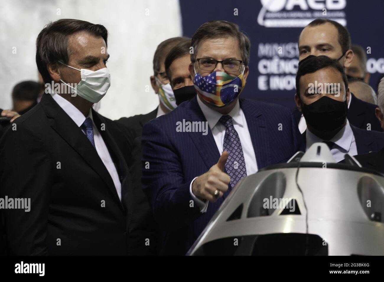 15 giugno 2021, Brasilia, Distrito Federal, Brasil: (INT) LUNAR NASA ARTEMIS Programme Firing Agreement Ceremony . 15 giugno 2021, Brasilia, Distretto Federale, Brasile: Il Ministero della Scienza, della tecnologia e delle innovazioni (MCTI) tiene una cerimonia per firmare l’accordo Ã¢â‚¬Å NASA Artemis Lunar ProgramÃ¢â‚¬Â nella Sala Noble del Palazzo Planalto. Alla cerimonia partecipano il presidente della Repubblica, Jair Bolsonaro, il Ministro dell'MCTI, l'astronauta Marcos Pontes, il Ministro degli Affari Esteri, Carlos Alberto Franca e l'ambasciatore degli Stati Uniti in Brasile, Todd Chapman. (Immagine di credito Foto Stock