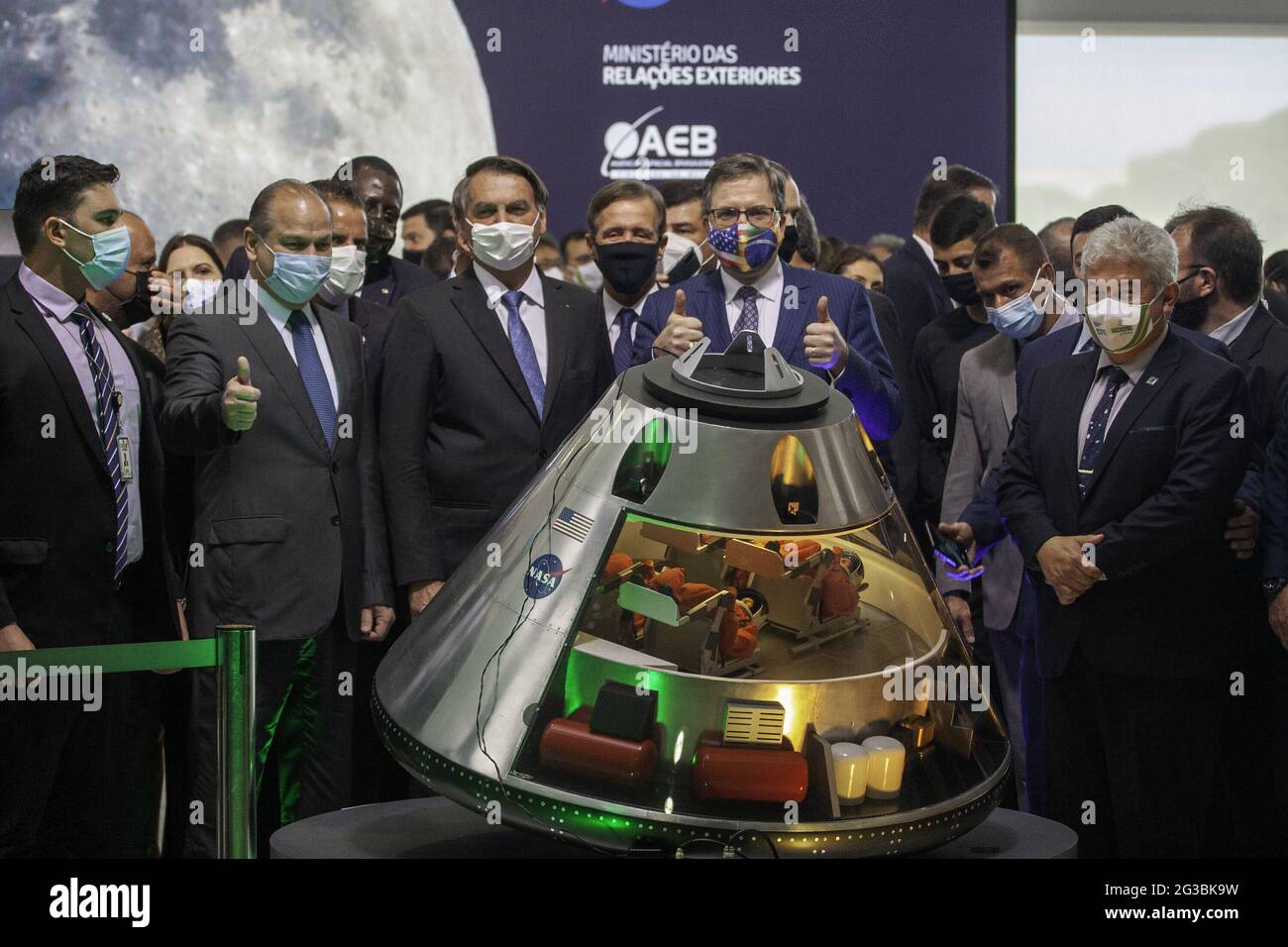 15 giugno 2021, Brasilia, Distrito Federal, Brasil: (INT) LUNAR NASA ARTEMIS Programme Firing Agreement Ceremony . 15 giugno 2021, Brasilia, Distretto Federale, Brasile: Il Ministero della Scienza, della tecnologia e delle innovazioni (MCTI) tiene una cerimonia per firmare l’accordo Ã¢â‚¬Å NASA Artemis Lunar ProgramÃ¢â‚¬Â nella Sala Noble del Palazzo Planalto. Alla cerimonia partecipano il presidente della Repubblica, Jair Bolsonaro, il Ministro dell'MCTI, l'astronauta Marcos Pontes, il Ministro degli Affari Esteri, Carlos Alberto Franca e l'ambasciatore degli Stati Uniti in Brasile, Todd Chapman. (Immagine di credito Foto Stock