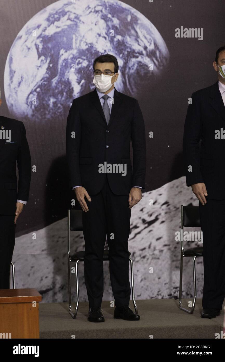 15 giugno 2021, Brasilia, Distrito Federal, Brasil: (INT) LUNAR NASA ARTEMIS Programme Firing Agreement Ceremony . 15 giugno 2021, Brasilia, Distretto Federale, Brasile: Il Ministero della Scienza, della tecnologia e delle innovazioni (MCTI) tiene una cerimonia per firmare l’accordo Ã¢â‚¬Å NASA Artemis Lunar ProgramÃ¢â‚¬Â nella Sala Noble del Palazzo Planalto. Alla cerimonia partecipano il presidente della Repubblica, Jair Bolsonaro, il Ministro dell'MCTI, l'astronauta Marcos Pontes, il Ministro degli Affari Esteri, Carlos Alberto Franca e l'ambasciatore degli Stati Uniti in Brasile, Todd Chapman. (Immagine di credito Foto Stock