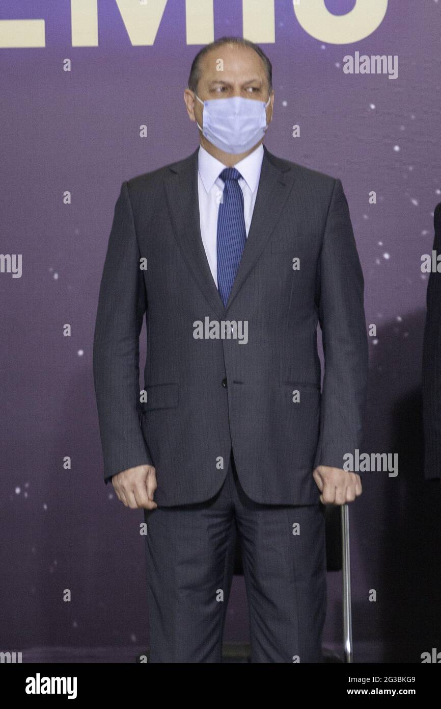 15 giugno 2021, Brasilia, Distrito Federal, Brasil: (INT) LUNAR NASA ARTEMIS Programme Firing Agreement Ceremony . 15 giugno 2021, Brasilia, Distretto Federale, Brasile: Il Ministero della Scienza, della tecnologia e delle innovazioni (MCTI) tiene una cerimonia per firmare l’accordo Ã¢â‚¬Å NASA Artemis Lunar ProgramÃ¢â‚¬Â nella Sala Noble del Palazzo Planalto. Alla cerimonia partecipano il presidente della Repubblica, Jair Bolsonaro, il Ministro dell'MCTI, l'astronauta Marcos Pontes, il Ministro degli Affari Esteri, Carlos Alberto Franca e l'ambasciatore degli Stati Uniti in Brasile, Todd Chapman. (Immagine di credito Foto Stock