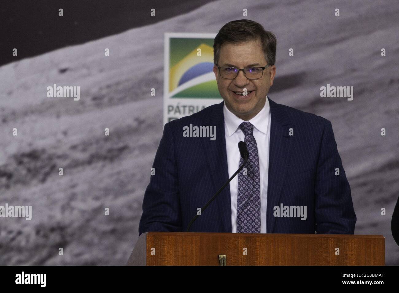 15 giugno 2021, Brasilia, Distrito Federal, Brasil: (INT) LUNAR NASA ARTEMIS Programme Firing Agreement Ceremony . 15 giugno 2021, Brasilia, Distretto Federale, Brasile: Il Ministero della Scienza, della tecnologia e delle innovazioni (MCTI) tiene una cerimonia per firmare l’accordo Ã¢â‚¬Å NASA Artemis Lunar ProgramÃ¢â‚¬Â nella Sala Noble del Palazzo Planalto. Alla cerimonia partecipano il presidente della Repubblica, Jair Bolsonaro, il Ministro dell'MCTI, l'astronauta Marcos Pontes, il Ministro degli Affari Esteri, Carlos Alberto Franca e l'ambasciatore degli Stati Uniti in Brasile, Todd Chapman. (Immagine di credito Foto Stock