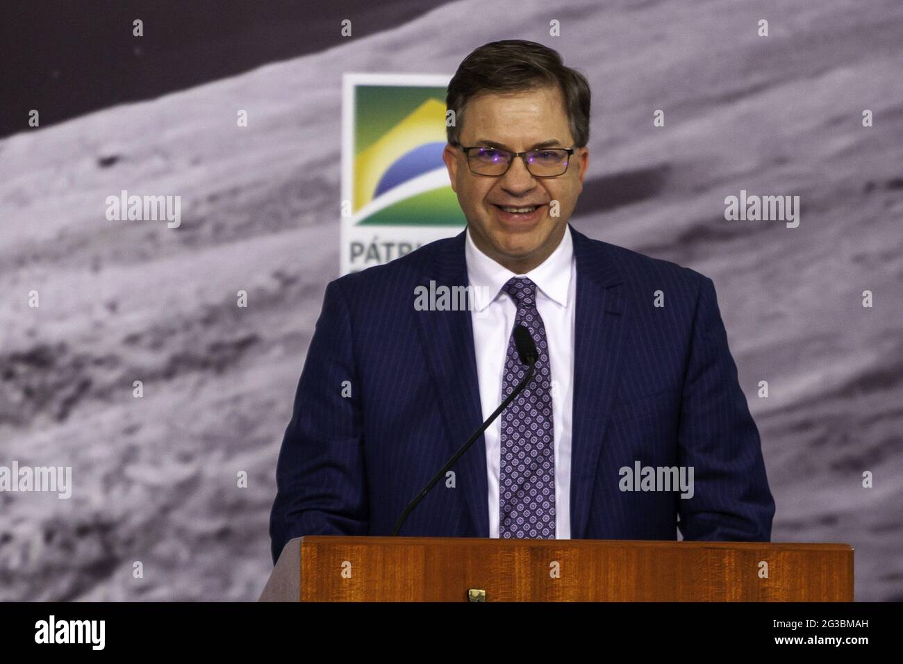 15 giugno 2021, Brasilia, Distrito Federal, Brasil: (INT) LUNAR NASA ARTEMIS Programme Firing Agreement Ceremony . 15 giugno 2021, Brasilia, Distretto Federale, Brasile: Il Ministero della Scienza, della tecnologia e delle innovazioni (MCTI) tiene una cerimonia per firmare l’accordo Ã¢â‚¬Å NASA Artemis Lunar ProgramÃ¢â‚¬Â nella Sala Noble del Palazzo Planalto. Alla cerimonia partecipano il presidente della Repubblica, Jair Bolsonaro, il Ministro dell'MCTI, l'astronauta Marcos Pontes, il Ministro degli Affari Esteri, Carlos Alberto Franca e l'ambasciatore degli Stati Uniti in Brasile, Todd Chapman. (Immagine di credito Foto Stock
