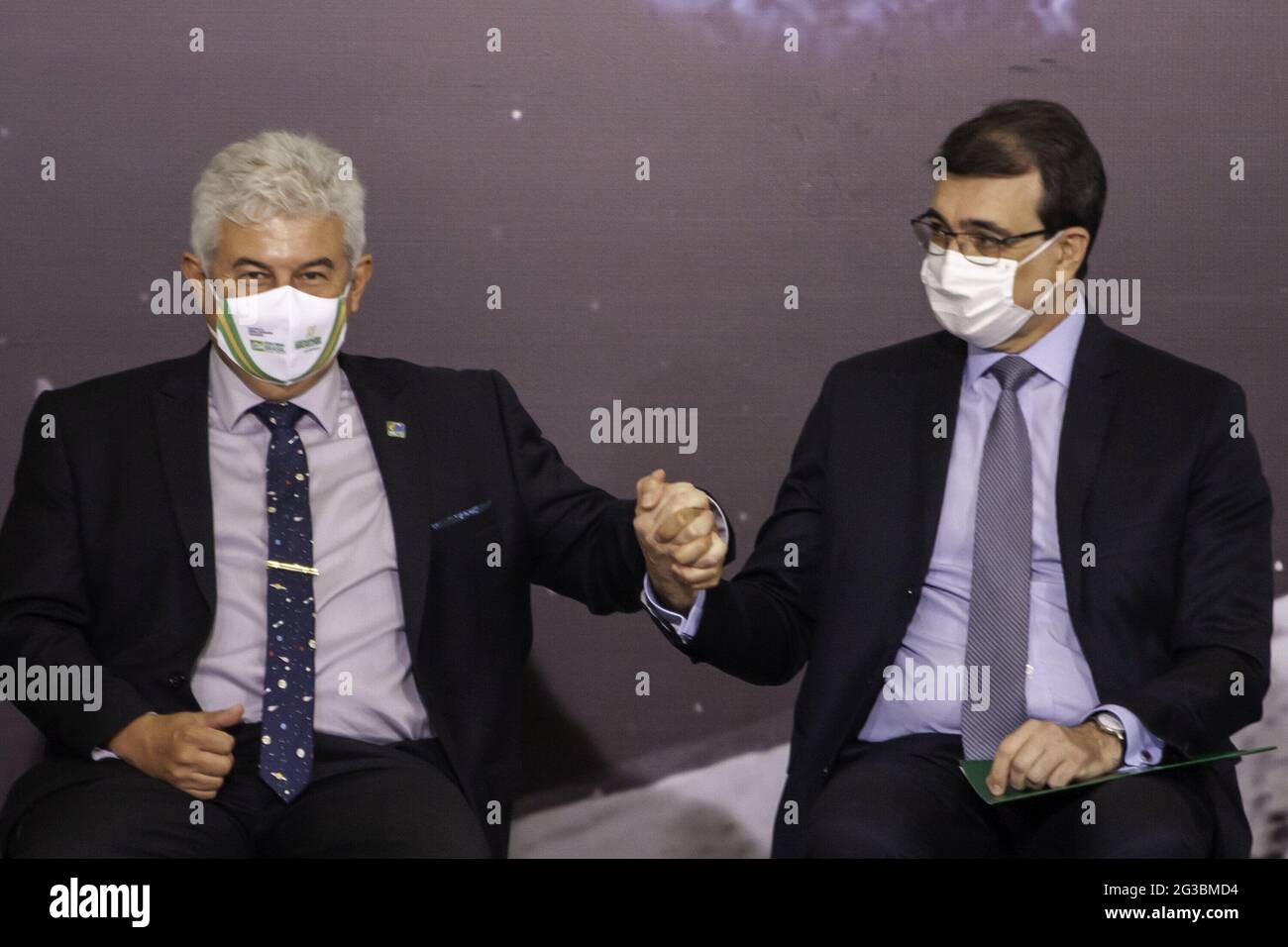 15 giugno 2021, Brasilia, Distrito Federal, Brasil: (INT) LUNAR NASA ARTEMIS Programme Firing Agreement Ceremony . 15 giugno 2021, Brasilia, Distretto Federale, Brasile: Il Ministero della Scienza, della tecnologia e delle innovazioni (MCTI) tiene una cerimonia per firmare l’accordo Ã¢â‚¬Å NASA Artemis Lunar ProgramÃ¢â‚¬Â nella Sala Noble del Palazzo Planalto. Alla cerimonia partecipano il presidente della Repubblica, Jair Bolsonaro, il Ministro dell'MCTI, l'astronauta Marcos Pontes, il Ministro degli Affari Esteri, Carlos Alberto Franca e l'ambasciatore degli Stati Uniti in Brasile, Todd Chapman. (Immagine di credito Foto Stock