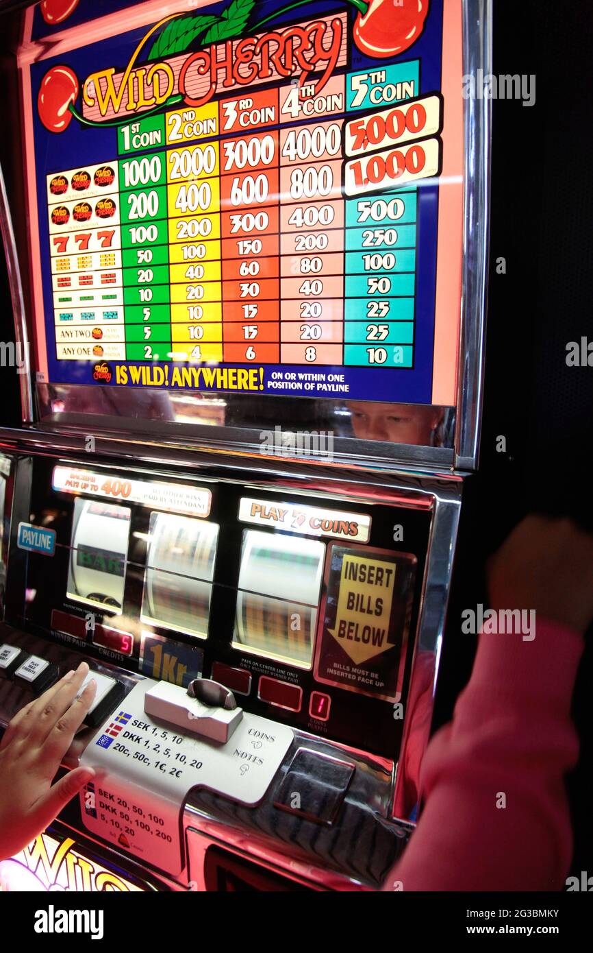 Scommetti su una slot machine sul traghetto Stena Nautica della Stena Line. Foto Stock