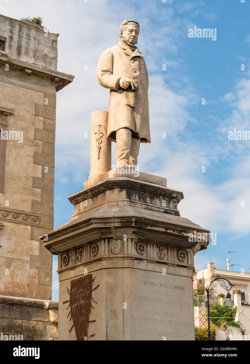 Monumento a Vincenzo Florio a Palermo, fu eretto nel 1875, opera della scultura Vincenzo D’Amore, Sicilia, Italia Foto Stock