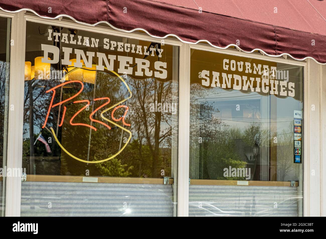Il ristorante Red Tomato a barre, ma sul comune Foto Stock