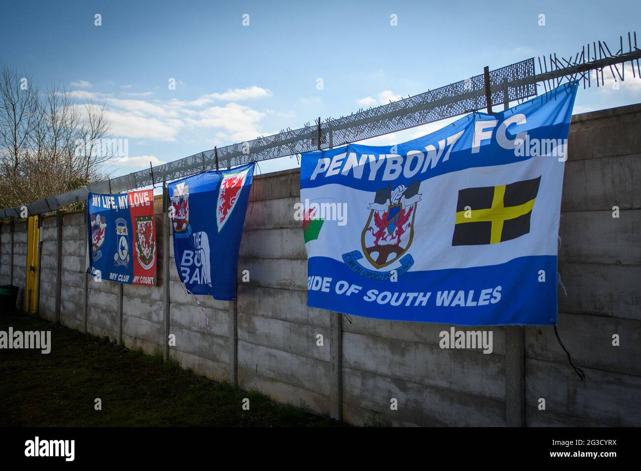 Flint, Galles. 06 marzo 2021. JD Cymru Premier Match tra Flint Town United e Penybont. Foto Stock Flint, Galles. 06 marzo 2021. JD Cymru Premier Match tra Flint Town United e Penybont. Foto Stock