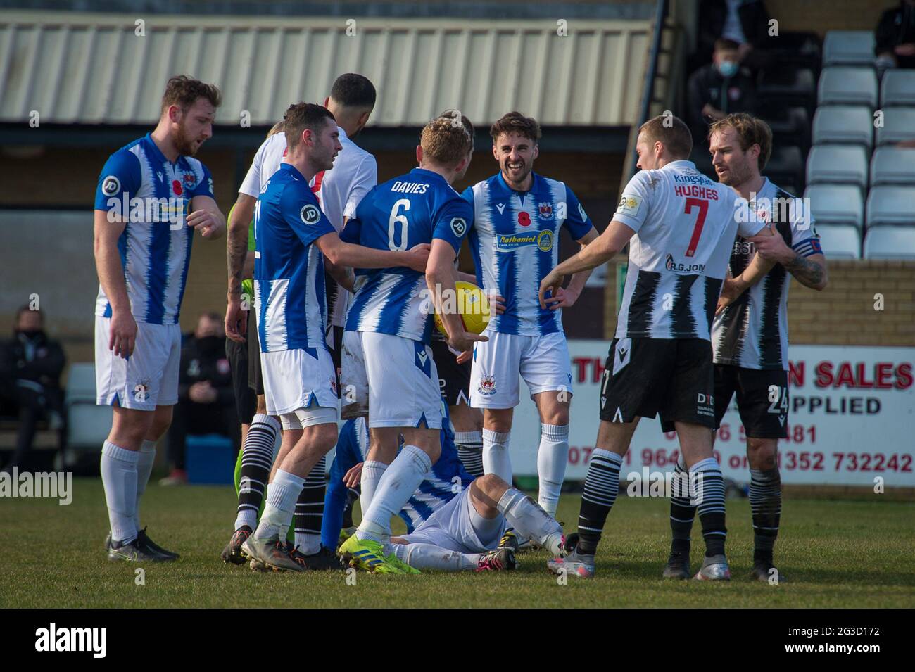 Flint, Galles. 06 marzo 2021. JD Cymru Premier Match tra Flint Town United e Penybont. Foto Stock Flint, Galles. 06 marzo 2021. JD Cymru Premier Match tra Flint Town United e Penybont. Foto Stock